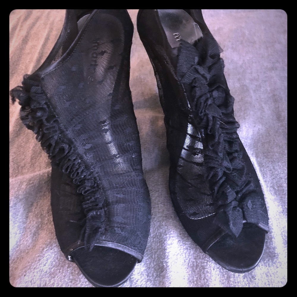 Size 10 black heels